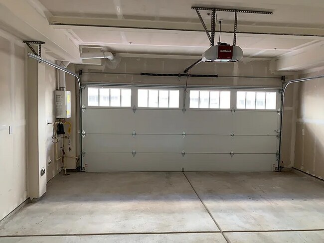 40716 Fremont Blvd in Fremont, CA - Building Photo - Building Photo