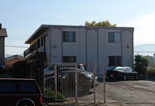 829 Grand Ave in Spring Valley, CA - Foto de edificio - Building Photo