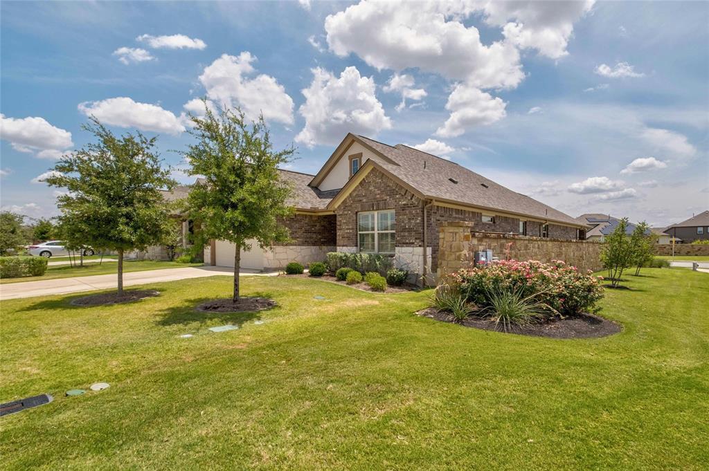 2132 Montesol Ln in Leander, TX - Foto de edificio