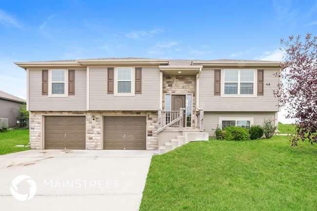 property at 427 Sunflower Dr