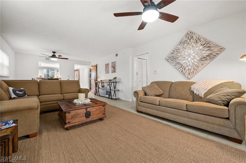 9395 Pennsylvania Ave in Bonita Springs, FL - Building Photo