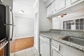 201 Emerson St in Houston, TX - Foto de edificio - Building Photo