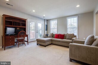 6301 Ralston Way in Alexandria, VA - Building Photo - Building Photo