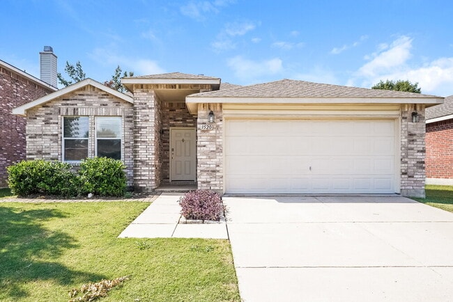 property at 3520 Clydesdale Dr