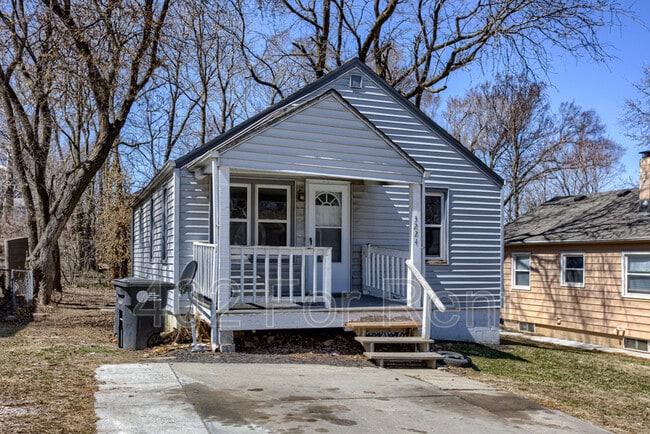 property at 3224 N 40th St