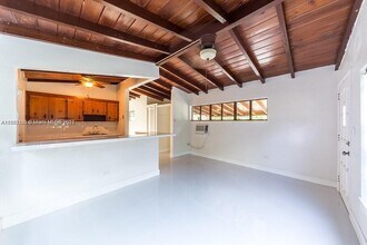1676 NE 179th St in North Miami Beach, FL - Building Photo - Building Photo