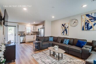 142 Coral Breeze Drive in Biloxi, MS - Building Photo - Building Photo