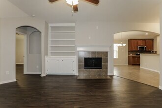 961 Doire Dr in Conroe, TX - Building Photo - Building Photo