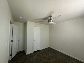 19225 N Cave Creek Rd in Phoenix, AZ - Building Photo - Building Photo