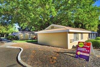 Ontario Manor in Ontario, OR - Foto de edificio - Building Photo