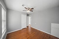 202 Sylvester Rd photo'