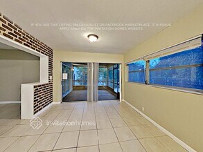 9350 NW 35th Manor in Sunrise, FL - Foto de edificio - Building Photo