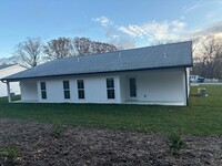 837 Reeves Dr in Mount Airy, NC - Building Photo - Building Photo