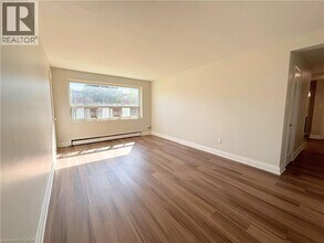 280 Lorne Ave in Kitchener, ON - Building Photo - Building Photo