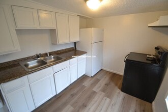 2041 Yoast Ave in Cincinnati, OH - Building Photo - Building Photo