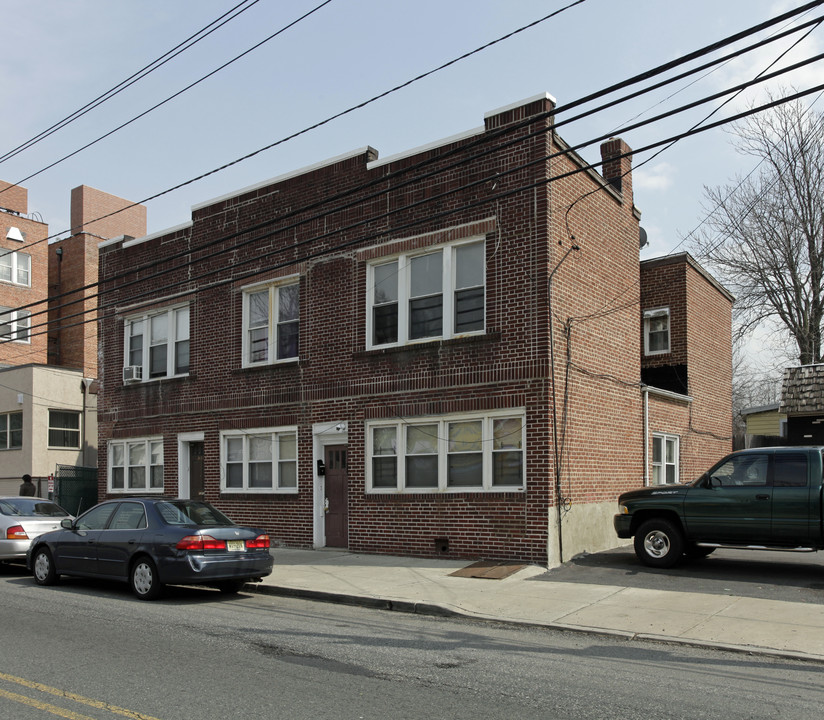 1148-1150 Stuyvesant Ave in Irvington, NJ - Building Photo