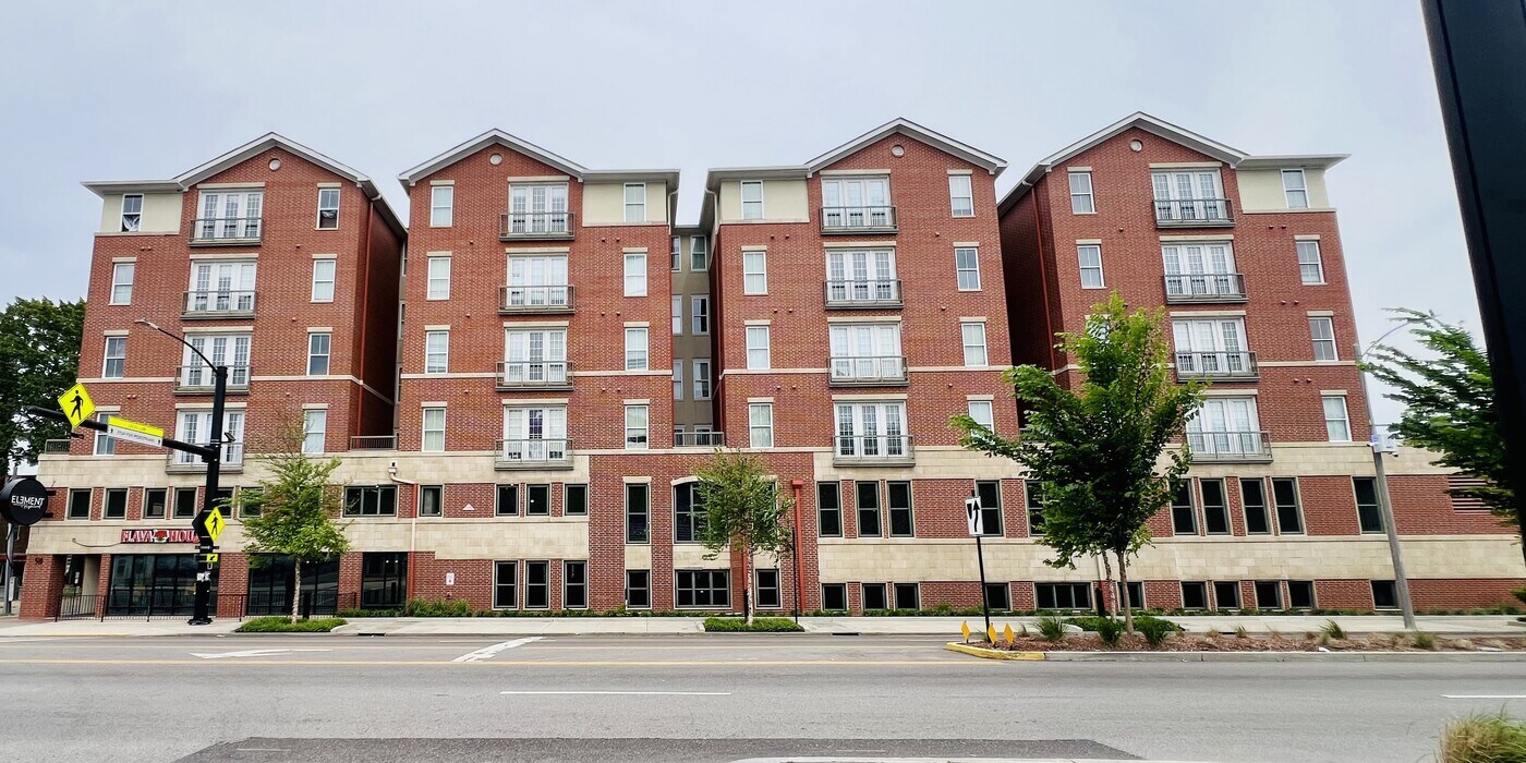 Element at Midtown in Memphis, TN - Foto de edificio