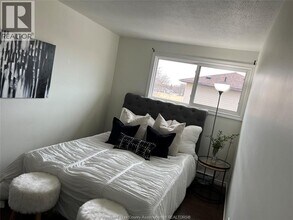 1160 Aire Pl in Windsor, ON - Building Photo - Building Photo