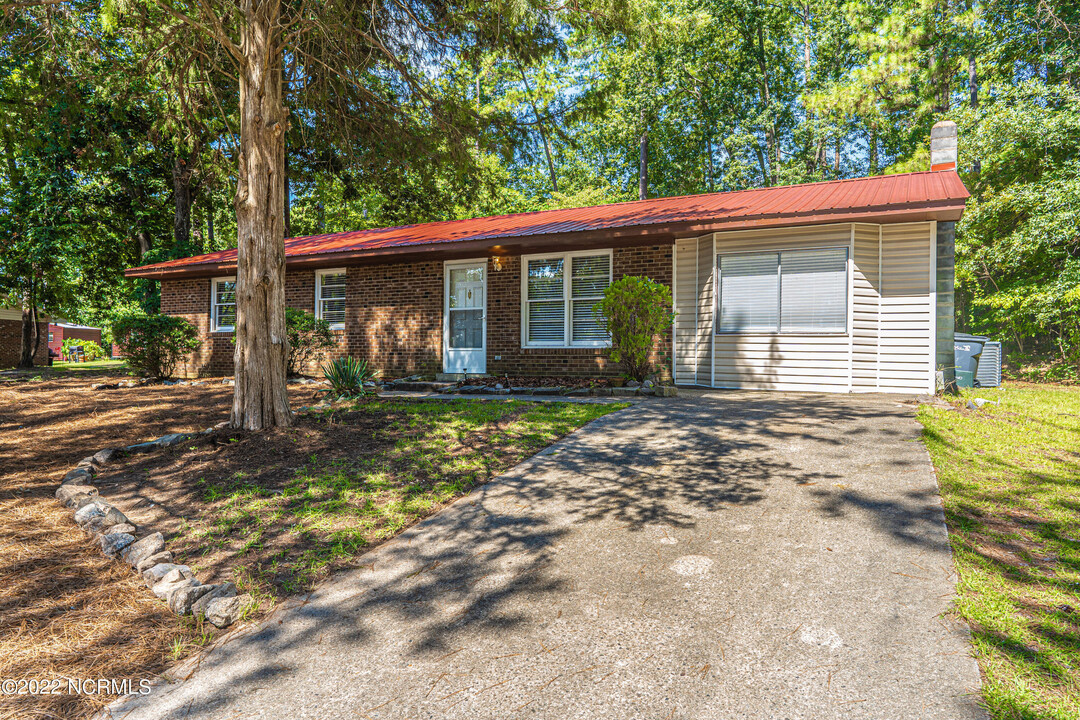 108 Holiday St in Southern Pines, NC - Building Photo