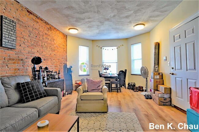 14 Lorraine Ter in Boston, MA - Building Photo - Building Photo