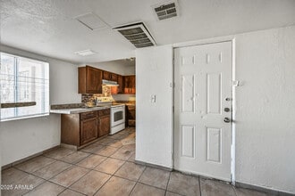 526 S Mesa Dr in Mesa, AZ - Building Photo - Building Photo