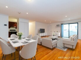 935 Washington St in Newton, MA - Building Photo