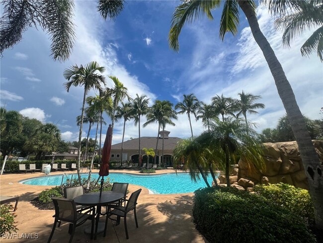 property at 817 Regency Reserve Cir