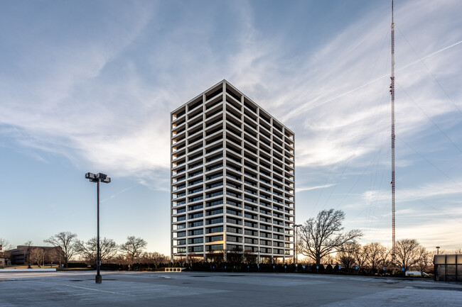 One Park Place in Kansas City, MO - Building Photo - Building Photo