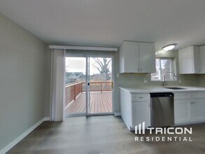 11495 Emerson St in Northglenn, CO - Foto de edificio - Building Photo