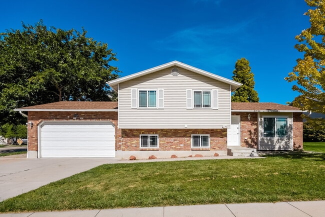 property at 3324 W 4975 S