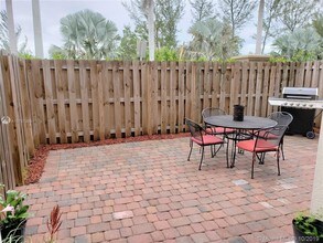 8800 NW 97th Ave-Unit -102 in Doral, FL - Building Photo - Building Photo
