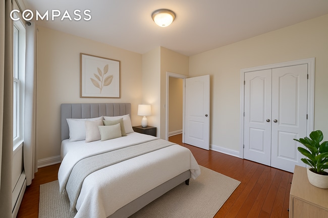 37-15 Broadway in Queens, NY - Building Photo - Building Photo