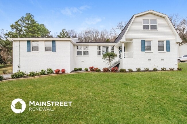 405 Dahlia Dr