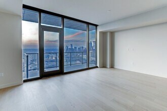 44 East Ave, Unit 3202 in Austin, TX - Building Photo - Building Photo