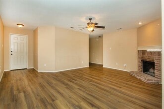 5708 Talons Crest Cir in Fort Worth, TX - Building Photo - Building Photo