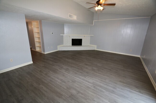 3811 Cypressdale Dr in Spring, TX - Building Photo - Building Photo