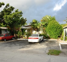 1033 NE 16th Ter in Fort Lauderdale, FL - Building Photo