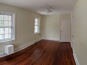 21 E Penn St, Unit #3 in Philadelphia, PA - Foto de edificio - Building Photo