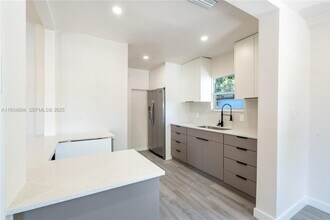 2250 NW 154th St in Opa Locka, FL - Building Photo - Building Photo