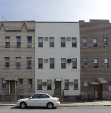 720 Lorimer St in Brooklyn, NY - Building Photo - Building Photo