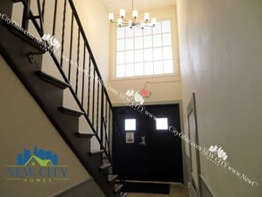 2085 W Broad St in Columbus, OH - Building Photo - Building Photo