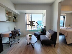 1047 Commonwealth Ave, Unit S6 in Boston, MA - Building Photo