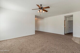 2286 E Peach Tree Dr in Chandler, AZ - Building Photo - Building Photo