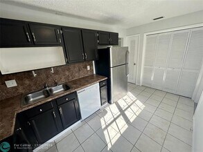 3581 NW 104th Ave in Coral Springs, FL - Building Photo - Building Photo