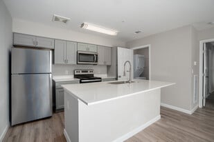 University Green in Houston, TX - Building Photo