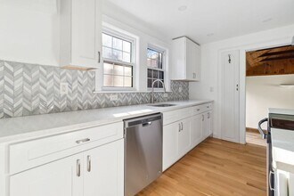43 Northbourne Rd, Unit 1 in Boston, MA - Building Photo - Building Photo