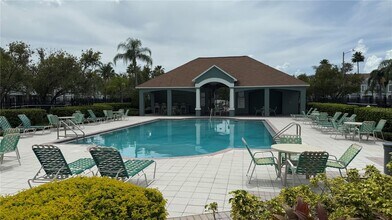 2261 Fluorshire Dr in Brandon, FL - Building Photo - Building Photo