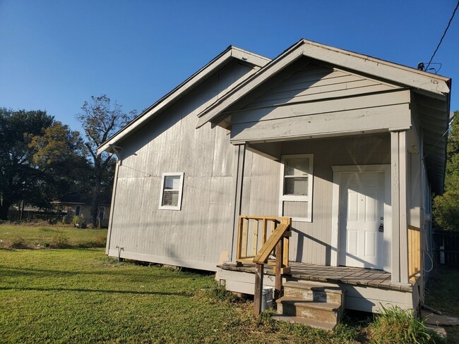 property at 1109 Sherman St