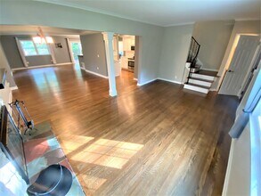 2020 Edgemont Rd in Upper Arlington, OH - Building Photo - Building Photo