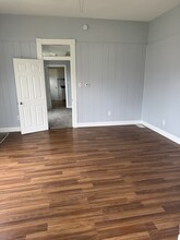 1537 Pearl St, Unit A in Columbus, IN - Foto de edificio - Building Photo